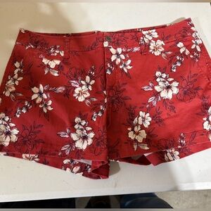 Market & Spruce Red Floral Patterned Garment